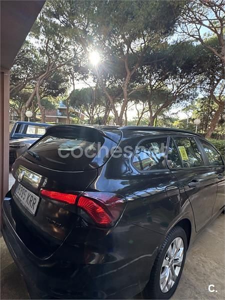 Usado Fiat Tipo Pop 120 CV (88 kW) 2018 Negro Familiar
