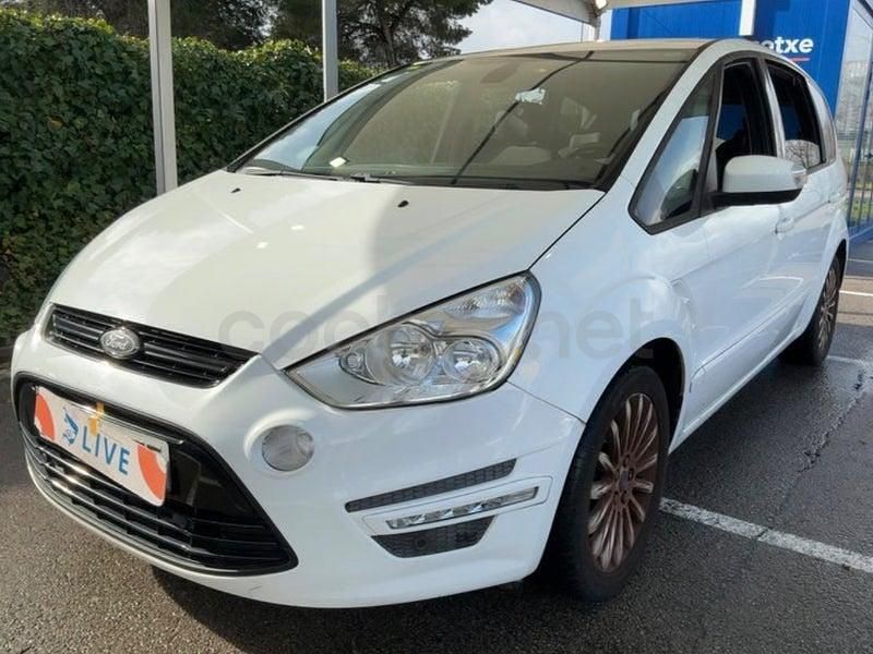 Usado Ford S-MAX Trend 140 CV (102 kW) 2015 Blanco Monovolumen