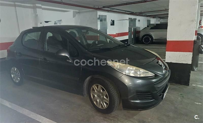 Usado Peugeot 207 75 CV (55 kW) 2009 Gris / plata Berlina
