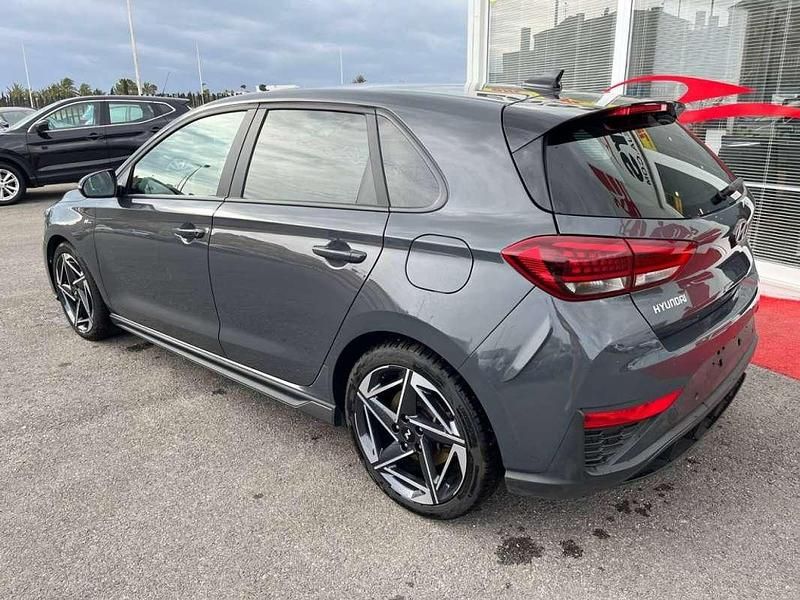 Begagnad Hyundai i30 N Line 140 HK (102 kW) 2024 Grå Halvkombi