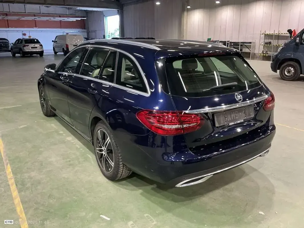 Usado Mercedes C200 160 CV (117 kW) 2020 Azul Familiar