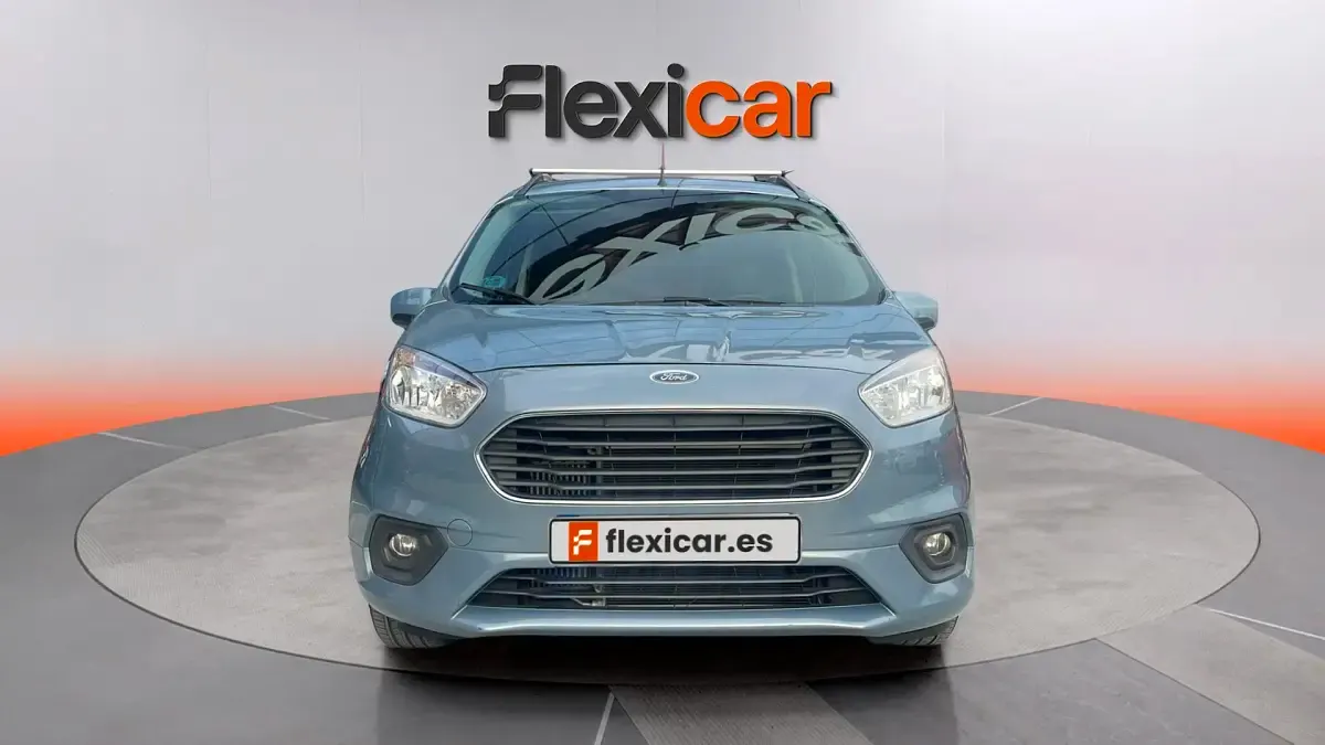 Usado Ford Tourneo Courier Ambiente 102 CV (75 kW) 2018 Azul Monovolumen
