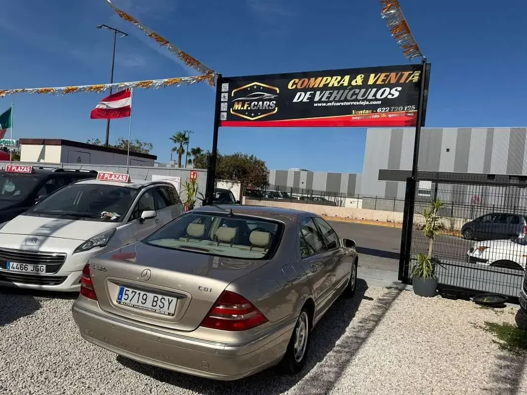 Usado Mercedes S320 197 CV (144 kW) 2000 Beige Berlina