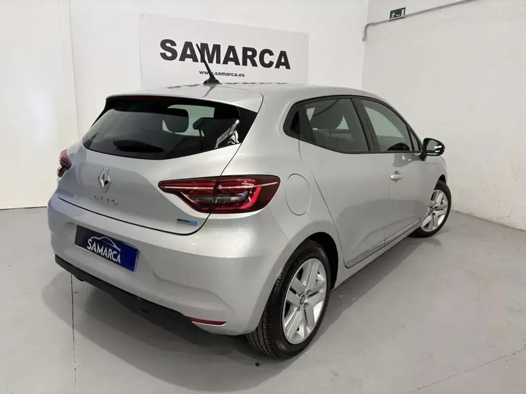 Usado Renault Clio V Intens 140 CV (102 kW) 2021 Gris Utilitario