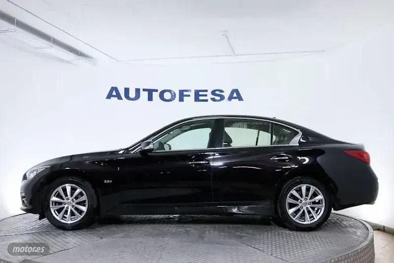 Usado Infiniti Q50 170 CV (125 kW) 2017 Negro Berlina