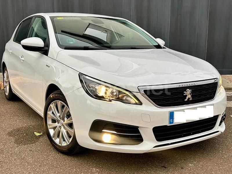 Usado Peugeot 308 Style 130 CV (95 kW) 2020 Blanco Berlina