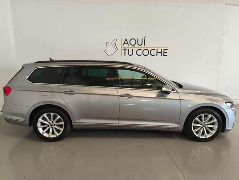Begagnad VW Passat Executive 150 HK (110 kW) 2022 Grå Kombi