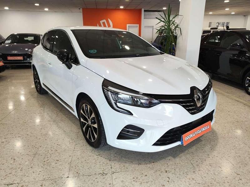 Blanco Usado 2023 Renault Clio V Techno Utilitario | 13.499 € (Precio justo) - Imagen 1/4