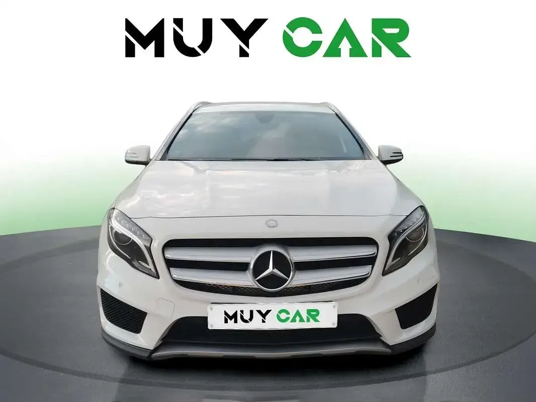 Używany Mercedes GLA200 136 KM (100 kW) 2018 Biały SUV