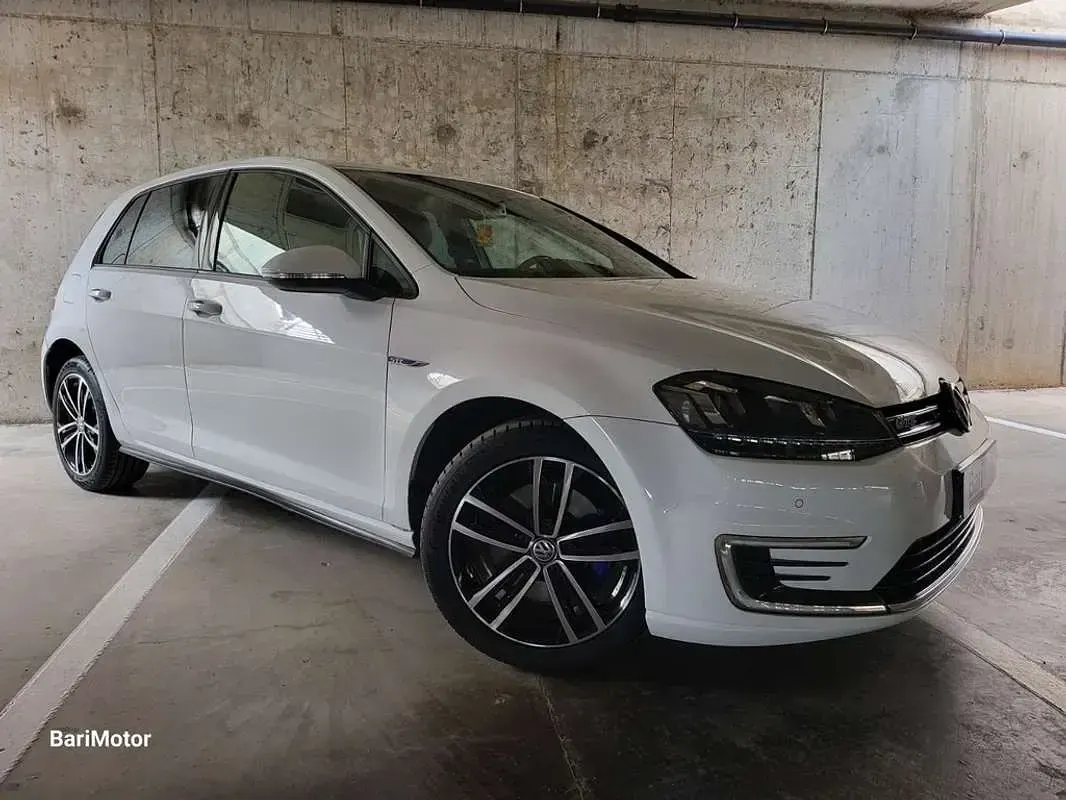 Usado VW Golf VII GTE 204 CV (150 kW) 2016 Blanco Berlina