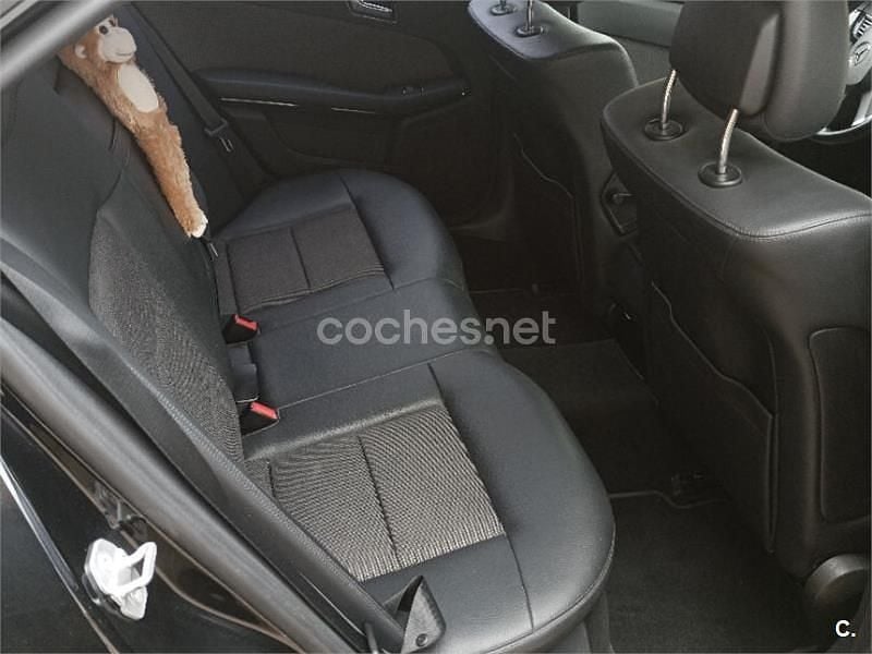 Usado Mercedes E220 Avantgarde 170 CV (125 kW) 2011 Negro Berlina