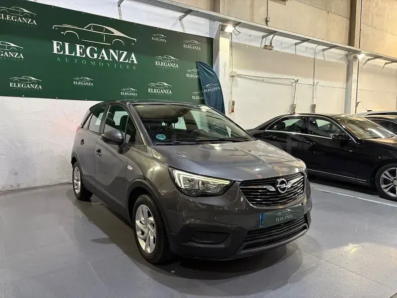 Usado Opel Crossland X Edition 81 CV (59 kW) 2020 Gris / plata SUV
