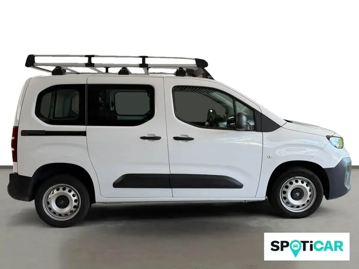 Usado Citroën Berlingo 102 CV (75 kW) 2024 Blanco Monovolumen