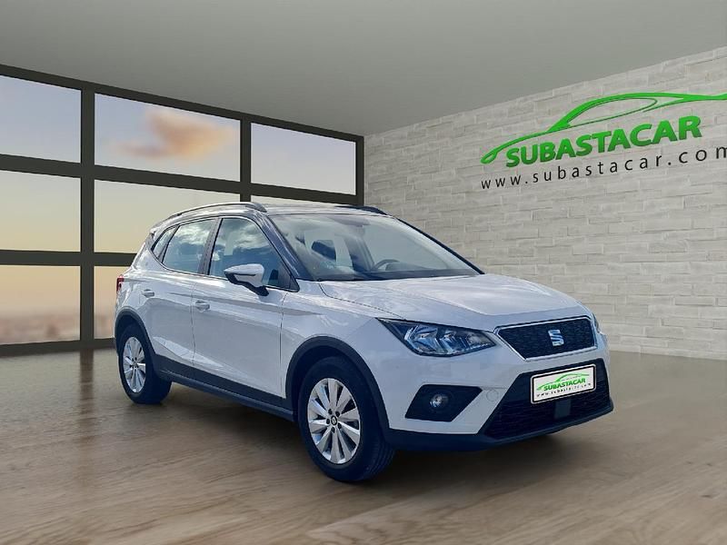 Usado Seat Arona Style 110 CV (80 kW) 2021 Blanco SUV
