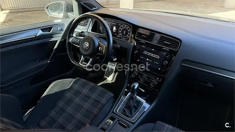 Usado VW Golf VII GTI 245 CV (180 kW) 2017 Negro Berlina