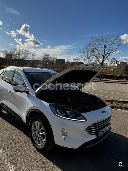 Usado Ford Kuga ST-Line 150 CV (110 kW) 2022 Blanco SUV