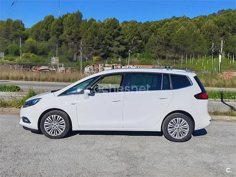 Usado Opel Zafira Tourer Selective 140 CV (102 kW) 2017 Blanco Monovolumen