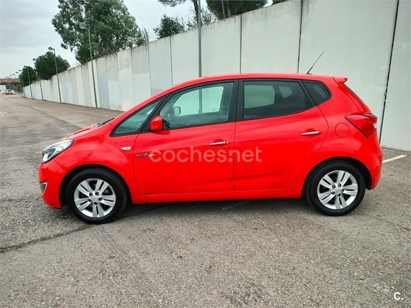 Usado Hyundai ix20 Comfort 115 CV (84 kW) 2012 Rojo Utilitario