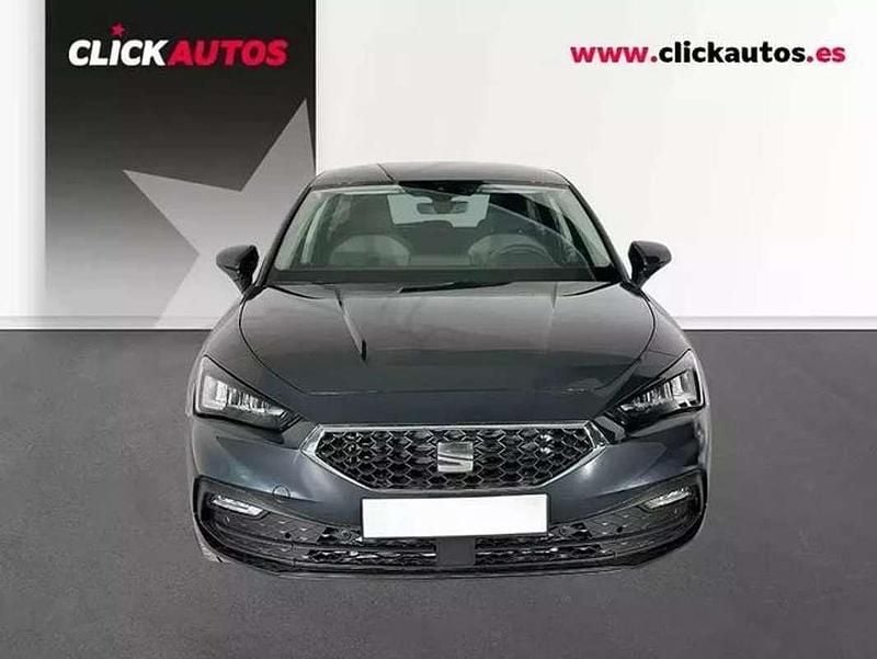 Usado Seat Leon Style 116 CV (85 kW) 2025 Gris Utilitario
