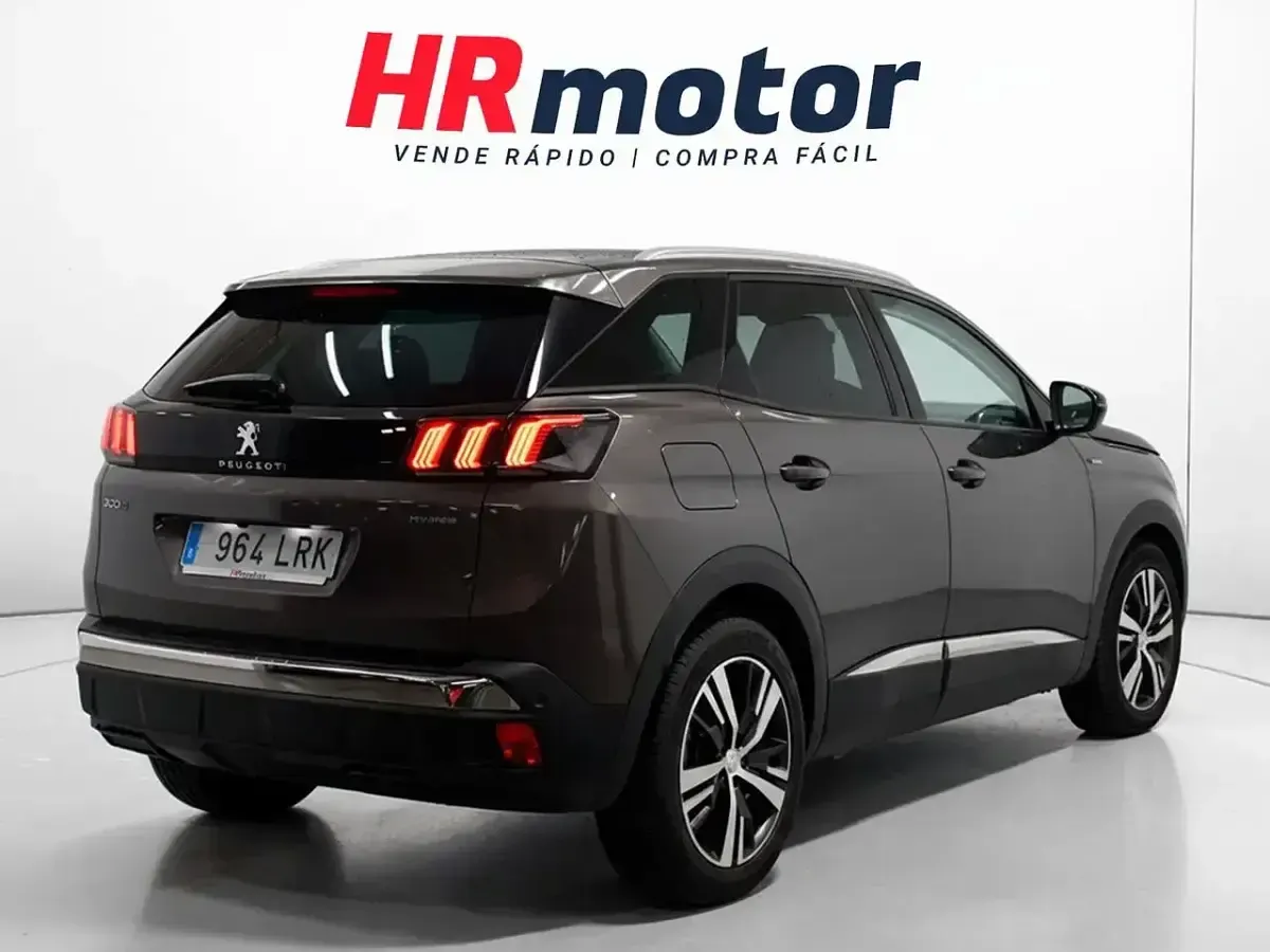 Usado Peugeot 3008 Allure 225 CV (165 kW) 2021 Gris SUV