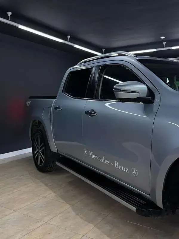Usado Mercedes X250 189 CV (139 kW) 2018 Gris Pickup/Camioneta