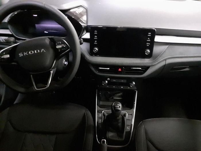 Nuevo Skoda Fabia 115 CV (84 kW) 2025 Gris plata Utilitario