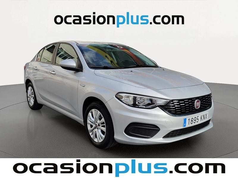 Usado Fiat Tipo Easy 95 CV (69 kW) 2018 Gris Berlina