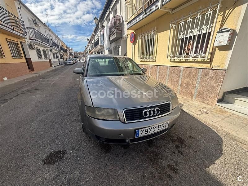Gris / plata Usado 2002 Audi A4 Berlina | 1650 € (Super precio) - Imagen 1/4