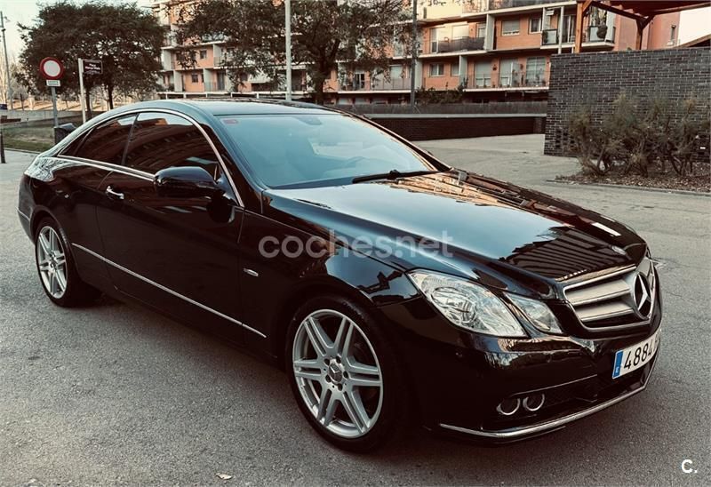 Negro Usado 2009 Mercedes E250 Coupe | 14.999 € (Un poco caro) - Imagen 1/4