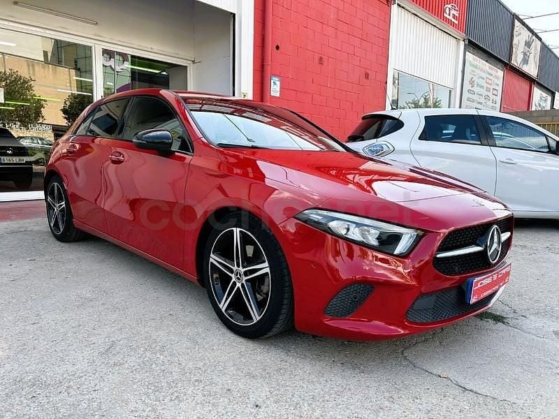 Usado Mercedes A180 116 CV (85 kW) 2019 Rojo Berlina