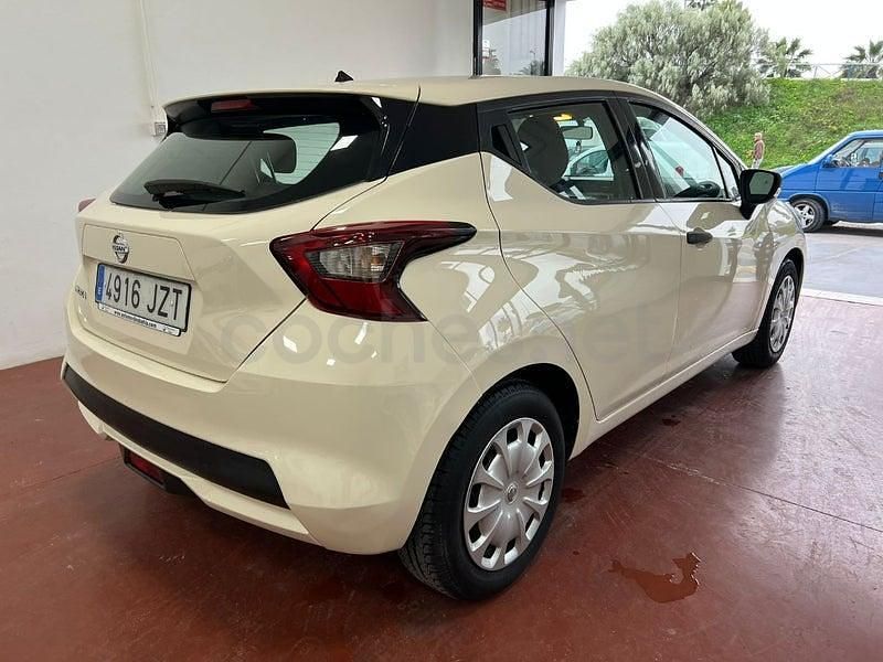 Usado Nissan Micra N-Connecta 90 CV (66 kW) 2017 Beige Utilitario