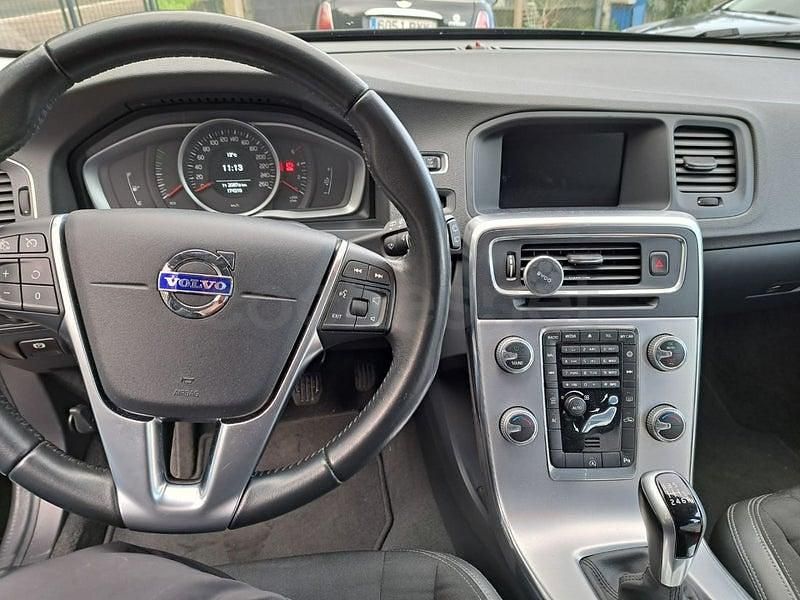 Usado Volvo V60 CC Summum 190 CV (139 kW) 2016 Negro Familiar