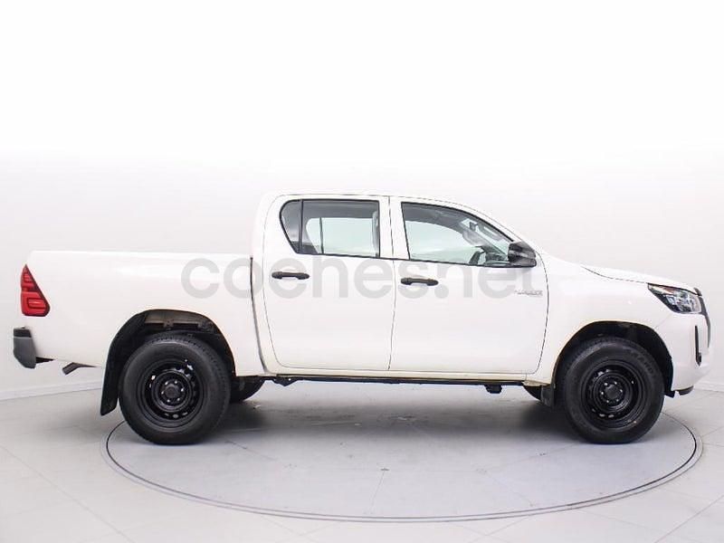 Usado Toyota HiLux 150 CV (110 kW) 2021 Blanco Pickup/Camioneta
