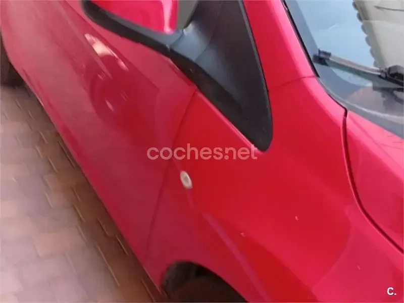 Usado Ford Ka 69 CV (50 kW) 2014 Rojo Berlina