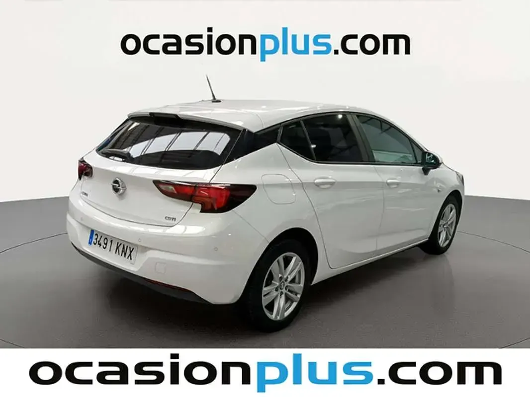 Usado Opel Astra Business 110 CV (80 kW) 2018 Blanco Utilitario