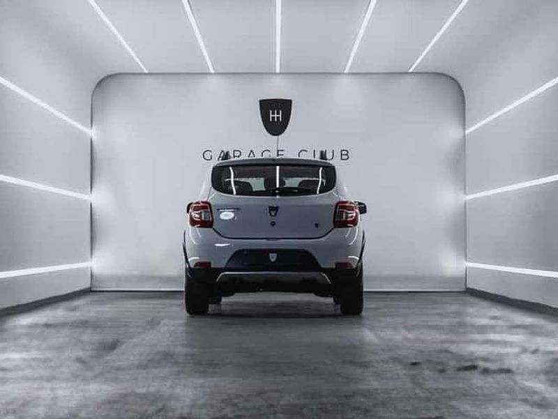 Occasion Dacia Sandero Stepway 90 ch (66 kW) 2015 Blanc Citadine