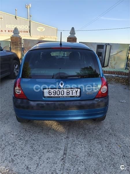 Azul Usado 2002 Renault Clio II Dynamique Berlina | 1500 € (Buen precio) - Imagen 1/4