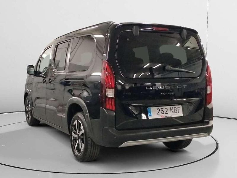 Usado Peugeot Rifter GT 132 CV (97 kW) 2025 Negro Monovolumen