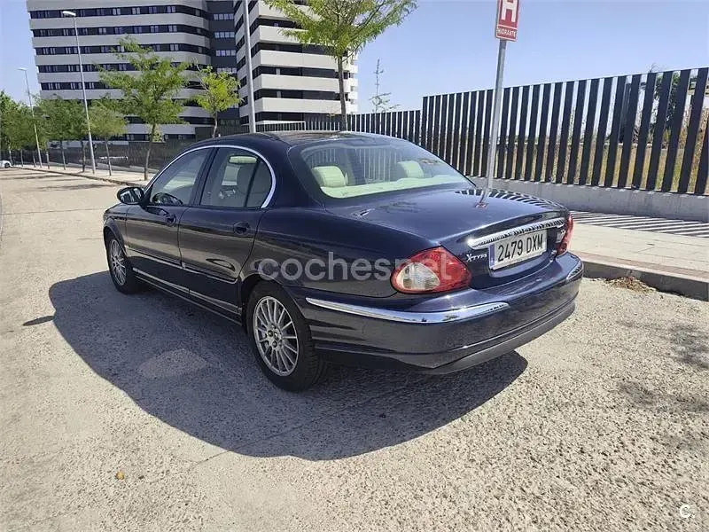 Usado Jaguar X-type Executive 155 CV (114 kW) 2006 Azul Berlina
