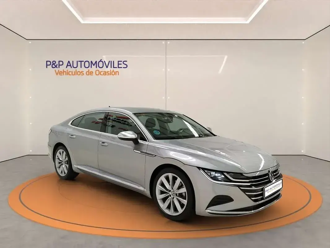 Usado VW Arteon Elegance 150 CV (110 kW) 2022 Gris Coupe
