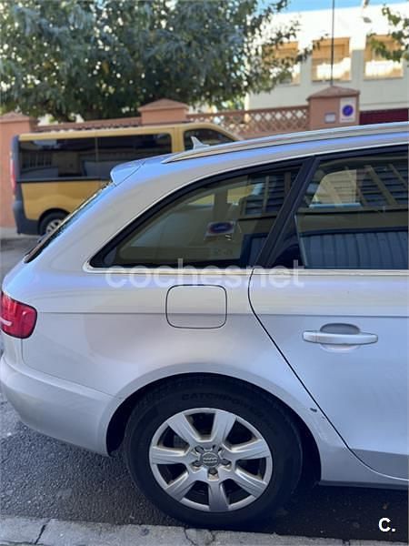Usado Audi A4 143 CV (105 kW) 2011 Gris / plata Familiar