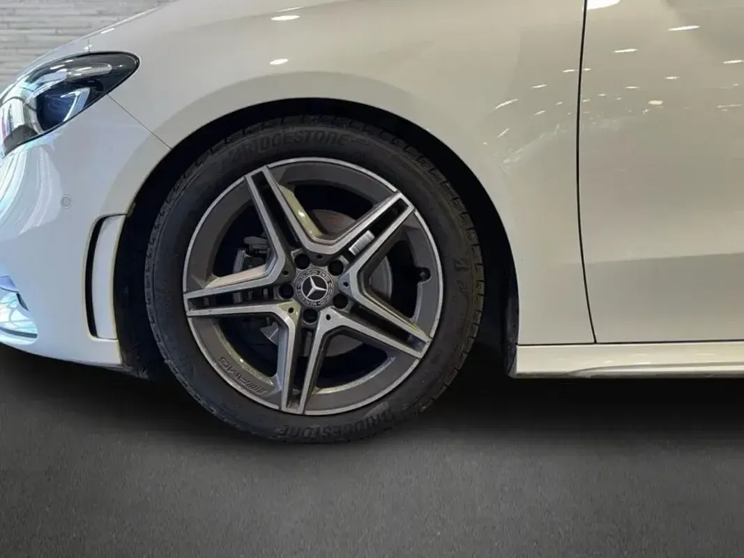 Usado Mercedes B200 AMG line 150 CV (110 kW) 2023 Blanco polar  pintura unicolor Utilitario