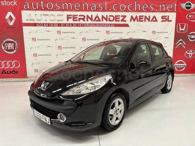 Usado Peugeot 207 90 CV (66 kW) 2007 Negro Berlina