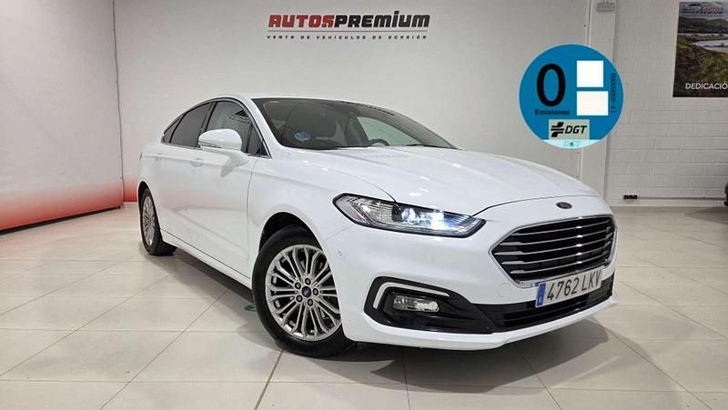 Usado Ford Mondeo Titanium 187 CV (137 kW) 2021 Blanco Berlina