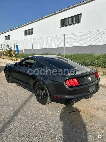 Usado Ford Mustang GT 418 CV (307 kW) 2016 Gris / plata Coupe