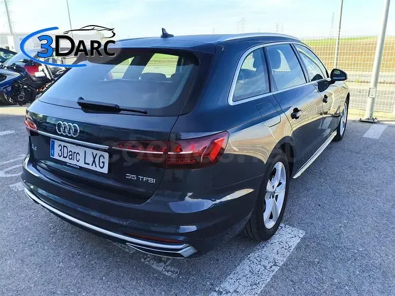 Usado Audi A4 Advanced Plus 150 CV (110 kW) 2022 Gris / plata Familiar