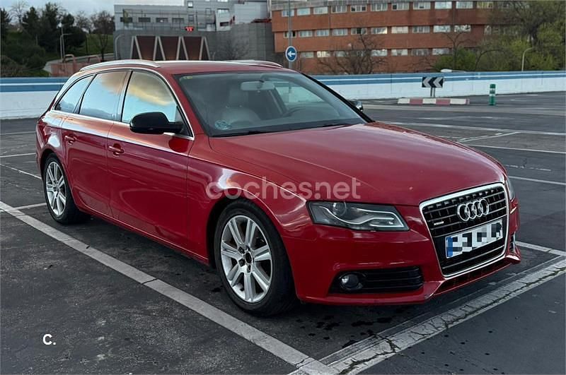 Usado Audi A4 160 CV (117 kW) 2009 Rojo Familiar