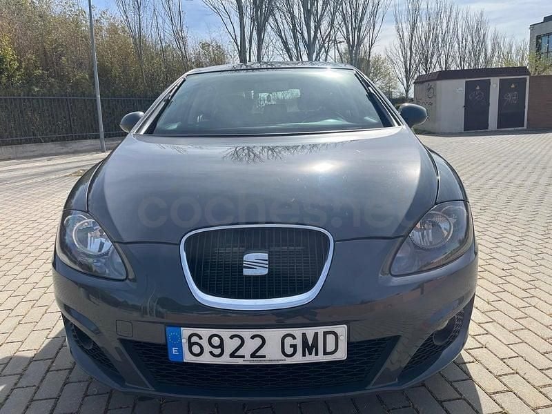 Usado Seat Leon Ecomotive 105 CV (77 kW) 2009 Gris / plata Utilitario