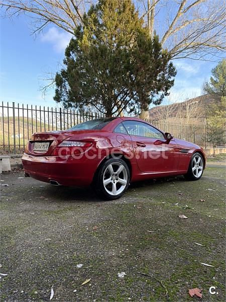 Usado Mercedes SLK200 184 CV (135 kW) 2011 Rojo Descapotable