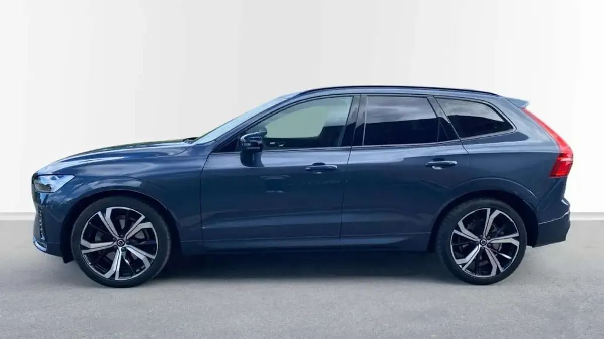 Usado Volvo XC60 R-Design 197 CV (144 kW) 2022 Azul SUV
